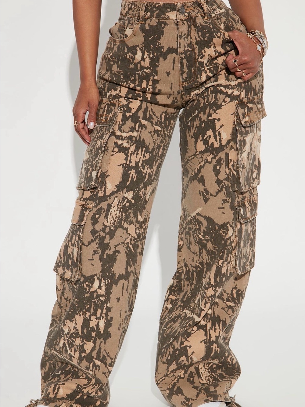 Fashion Nova Topanga Camo Cargo Pant - Picture 1 of 7